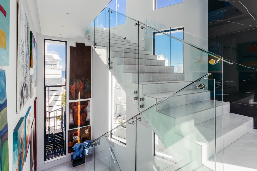6 Bedroom Property for Sale in Bantry Bay Western Cape